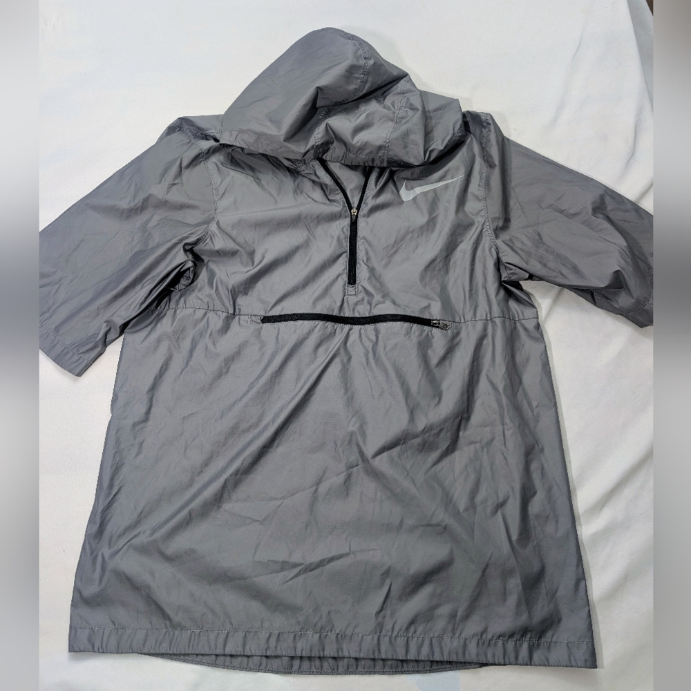 Nike Men's Hooded Short Sleeve Windbreaker - Gray